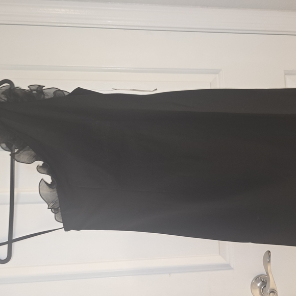 Maggy London Women's One Shoulder Ruffle Trim Party Dress - Picture 6 of 6